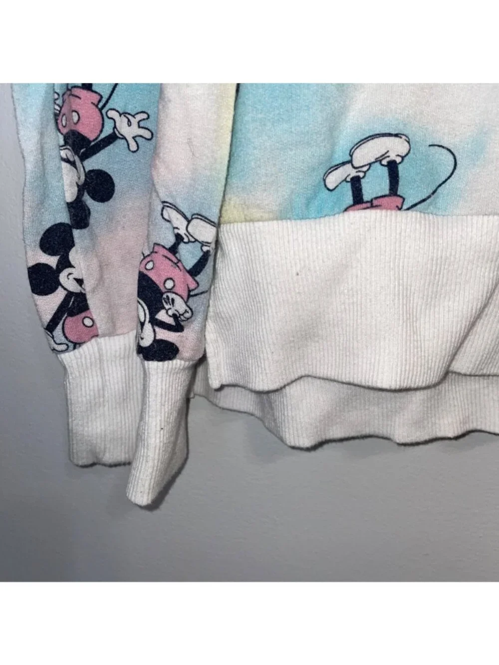 Disney Mickey Mouse Tie-Dye Lounge Set L/G (12-14) - Picture 9 of 9